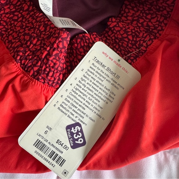 🆕❤️ Lululemon Tracker Short III - Alarming Miss Mosaic Red Grape - Picture 11 of 11